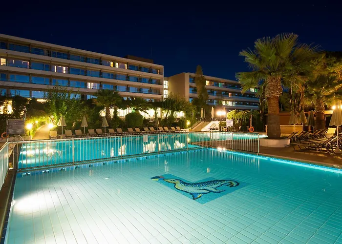 Lassi (Kefalonia) Hotels With Pool